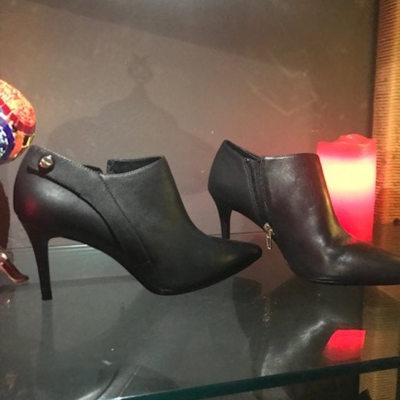 Nine West Bootie - Picture 2 of 2